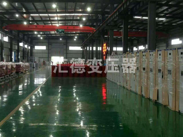 辽阳变压器车间一角